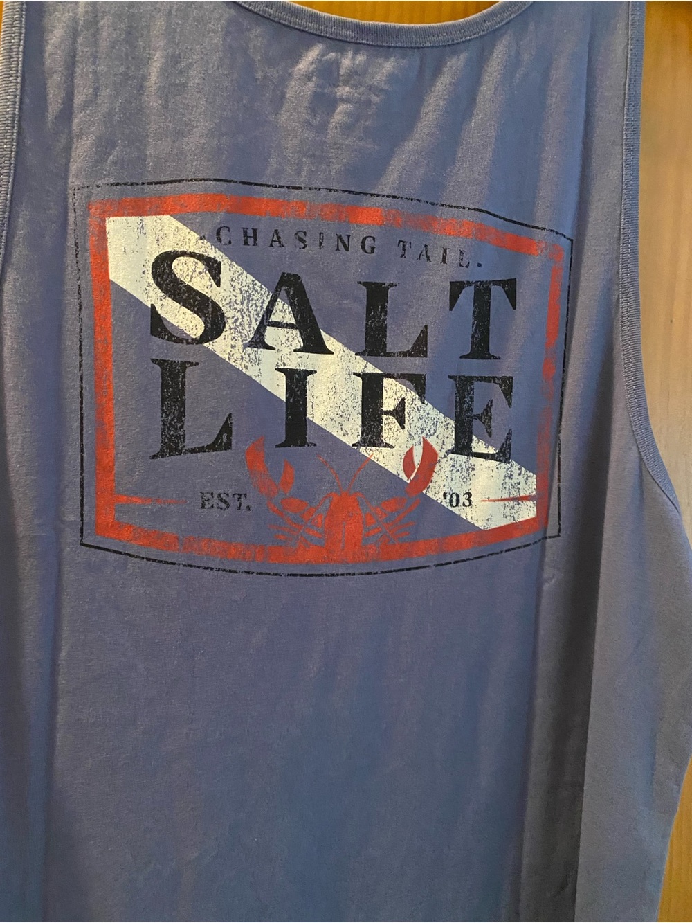 Salt Life Men’s Steel Blue Chasing Tail Design Tank Top NWT Size M - Picture 2 of 6